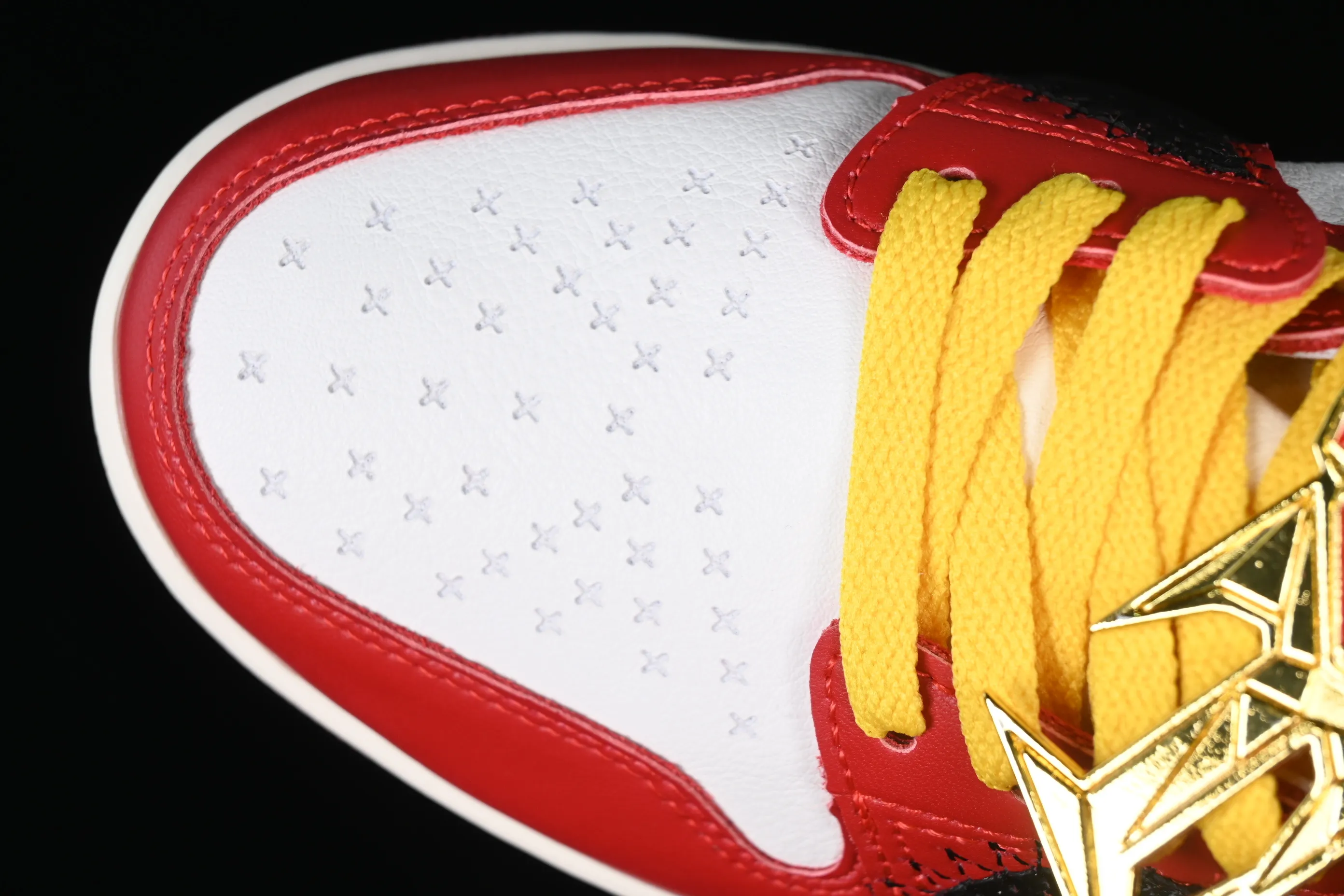 All categories Air Jordan Jordan series basketball shoes Air Jordan 1 High Teyana Taylor x Air Jordan 1 Retro High AJ1 Joe 1 Thorn Rose Joint high-top basketball shoes FJ0604-601